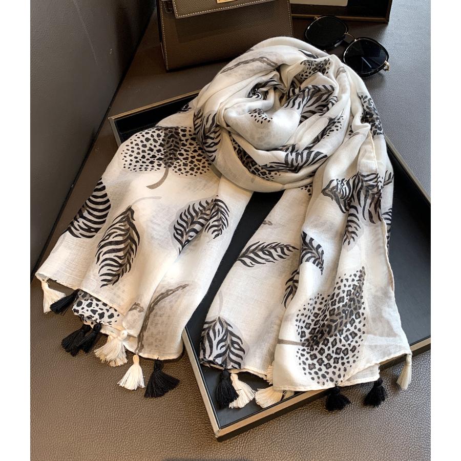 送料無料 男女兼用 薄型 大判 ミックスアニマルとリーフモチーフ柄 ストール/スカーフ 　91141 |  | 03