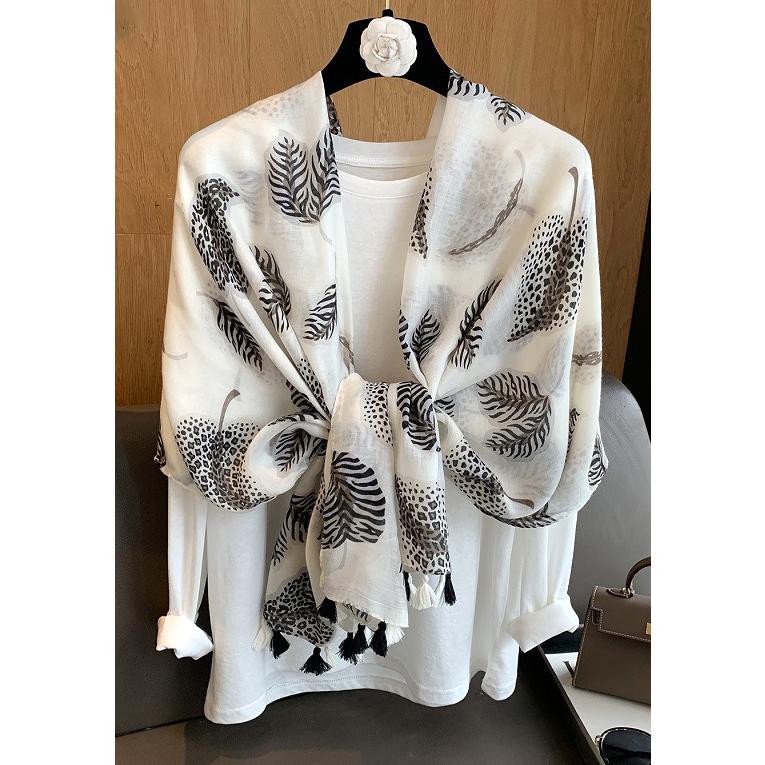送料無料 男女兼用 薄型 大判 ミックスアニマルとリーフモチーフ柄 ストール/スカーフ 　91141 |  | 04