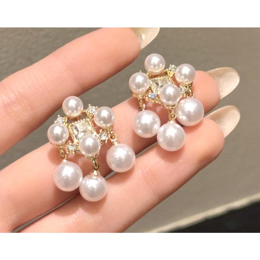 送料無料 レーディス ゆらゆら ゴージャス パール フラワー デザインイヤリング　e024b |  | 01