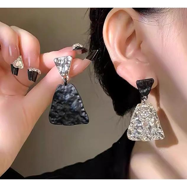 送料無料 レーディス エレガント アシンメトリー 幾何学 デザイン ピアス　 e086 |  | 03