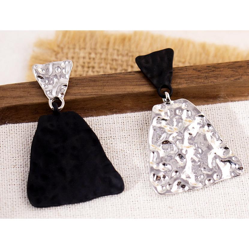 送料無料 レーディス エレガント アシンメトリー 幾何学 デザイン ピアス　 e086 |  | 05