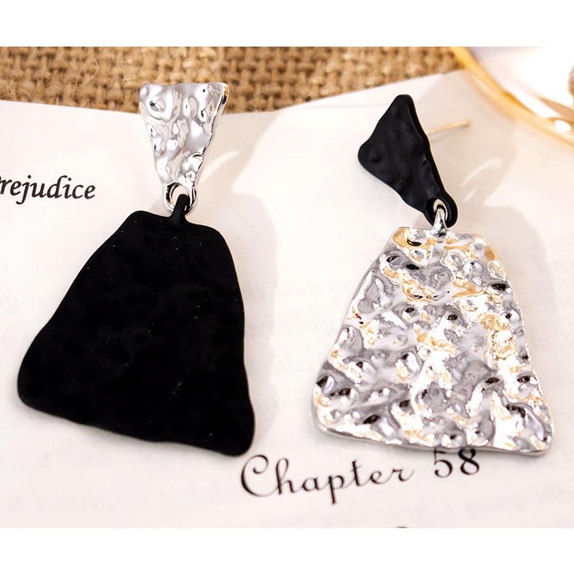 送料無料 レーディス エレガント アシンメトリー 幾何学 デザイン ピアス　 e086 |  | 06