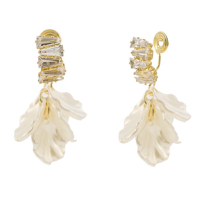 送料無料 レーディス ゆらゆら フラワー 花びら デザイン ピアス　 e0998 | 