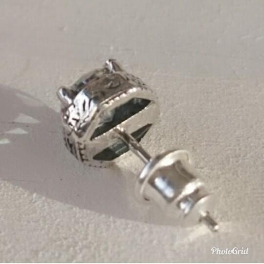 グッドバイブレーション オーロラカラー ジルコニア ピアス シルバー925 人気ブランド |  | 02