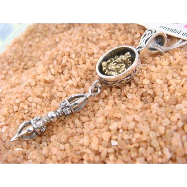 送料無料 オリエンタルバイブレーション ペンダントトップ ガネーシャ ジルコニア シルバー925 人気ブランド |  | 02