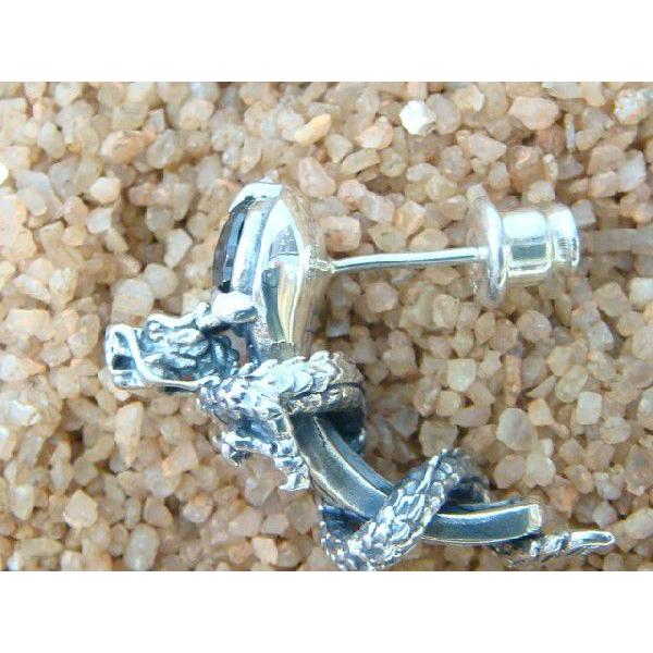 オリエンタルバイブレーション ドラゴンモチーフピアス ジルコニア ブラック シルバー925 片耳 人気ブランド |  | 02