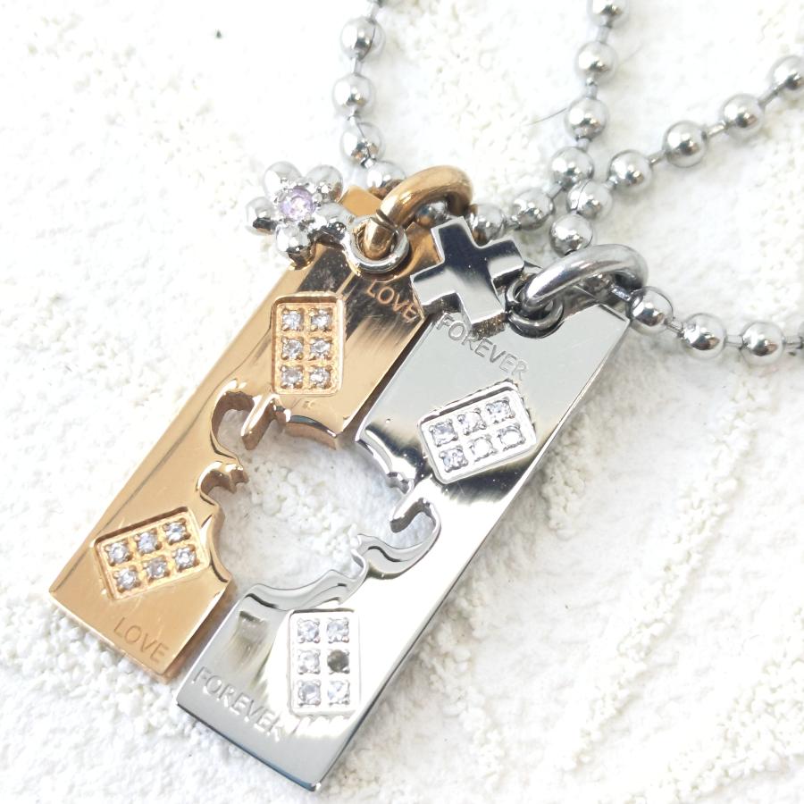 ペアペンダント/ネックレス　カラープレート＆ジルコニア　シルバー＆ピンクゴールド　チェーン付　サージカルステンレス |  | 01