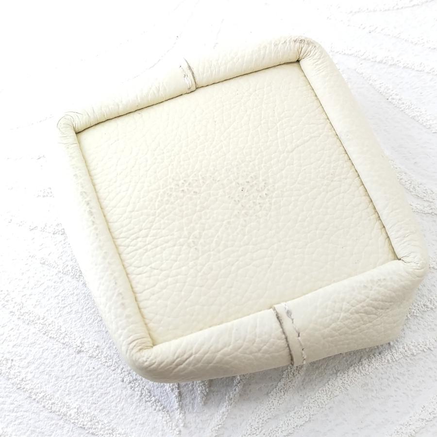 人気 コインケース/小銭入れ 羊革/コンチョ 使いやすい ホワイト プレゼントにもオススメ |  | 01