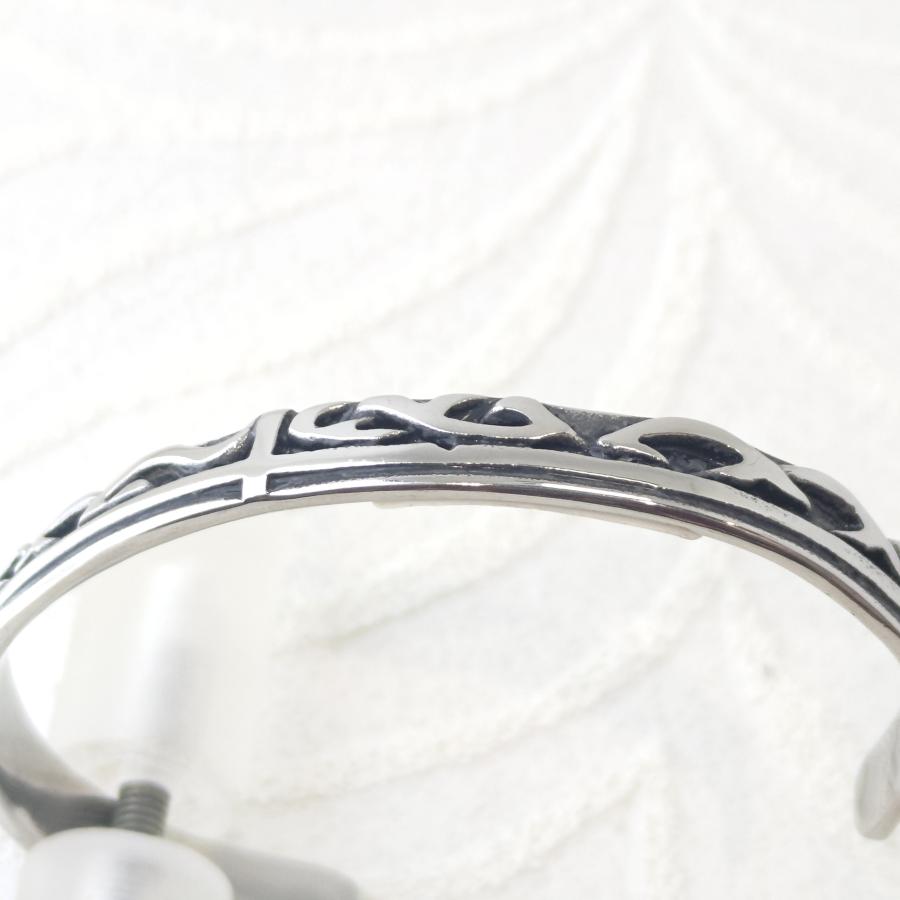 ステンレスバングル 7.5mm幅 アラベスクデザイン 激安 サージカルステンレス シンプル系 プレゼントにも |  | 02