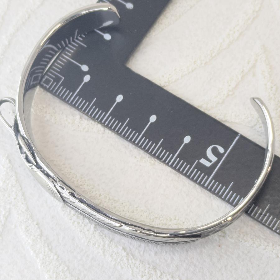 ステンレスバングル 7.5mm幅 フェザーデザイン 激安 サージカルステンレス ネイティブ系 プレゼントにも |  | 03