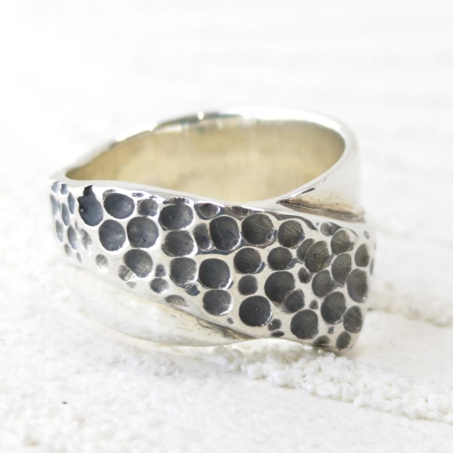 クレーターリボンデザイン 幅広 リング/指輪 sv925 シルバー925 |  | 02