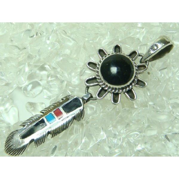 ネイティブ系ペンダントトップ　オニキス＆ターコイズ＆サンゴ　シルバー925 | 