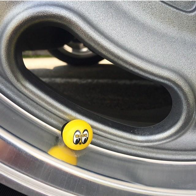 ムーンアイズ MOONEYES アイボール エア バルブ キャップ [AA111MN] Eyeball カスタム | MOONEYES