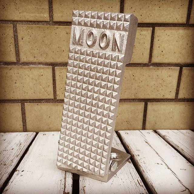 ムーンアイズ MOONEYES キャスト アルミ フット ペダル VWペダル [MP4585] ワッフル サンドブラスト | MOONEYES | 01