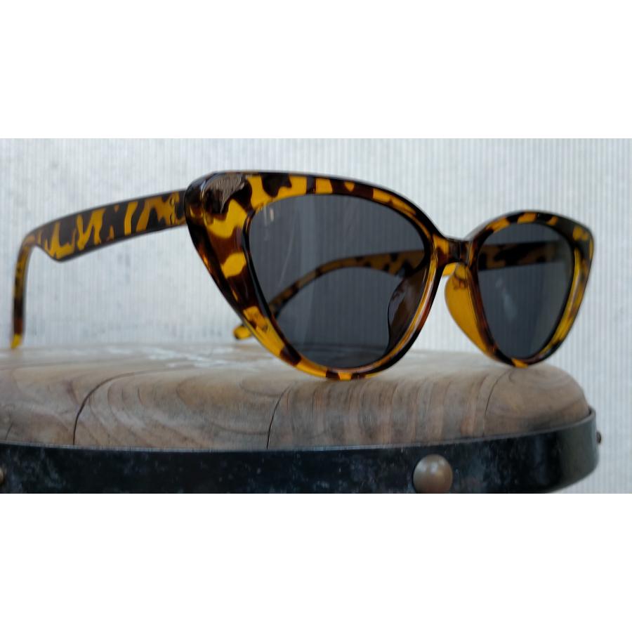 レオパード キャッツアイ UVカット サングラス レオパード×ブラックレンズ［SG-03］ヒョウ柄 ロカビリー |  | 01