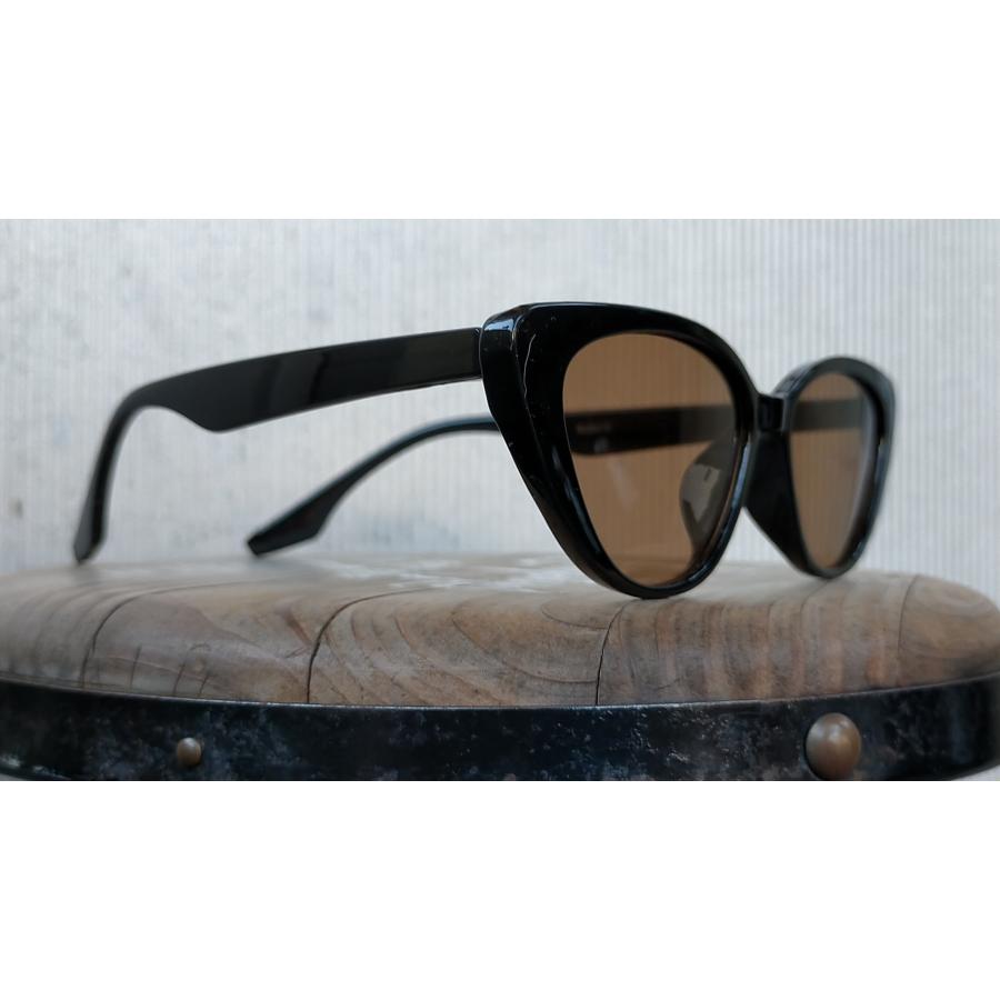 キャッツアイ UVカット サングラス ブラックフレーム × ブラウンレンズ［SG-04］ ロカビリー |  | 01