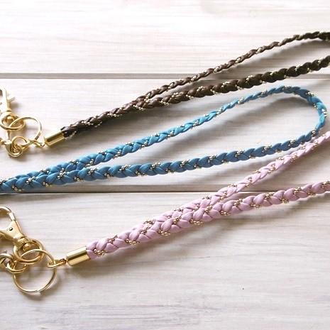 ハンドストラップ 本革 レザー 三つ編み 手首 スマホストラップ 携帯