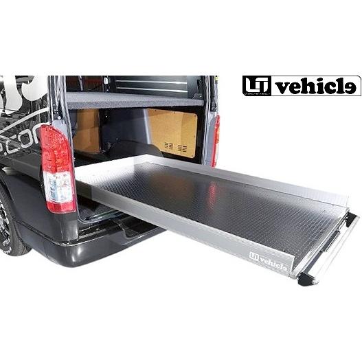 ハイエース 【M's】 200系 S-GL ナロー 標準ボディ UIVehicle リア