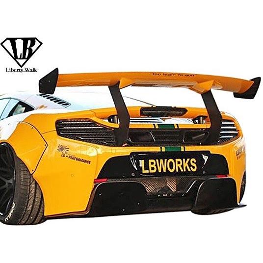 マクラーレンＭＰ4 リヤウィングパーツ マクラーレンMP4 リヤウィングパーツ エアロパーツ 炭素繊維新しい