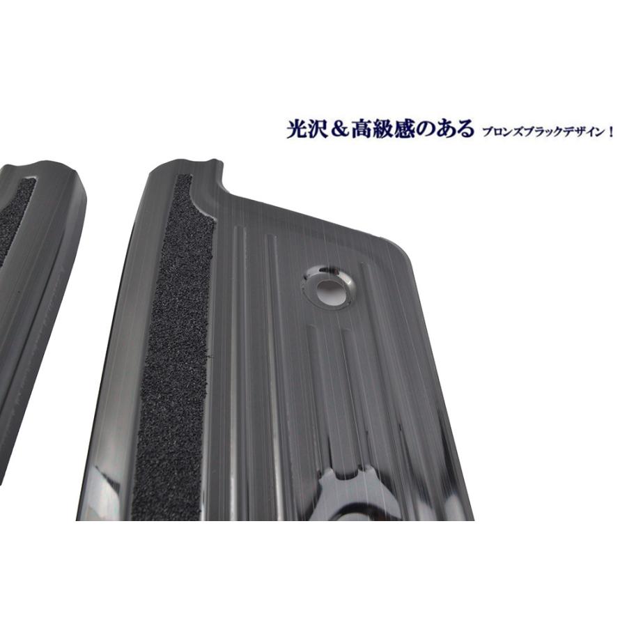 ハイエース ハイエース200系 前席スカッフプレートブラックステンレス