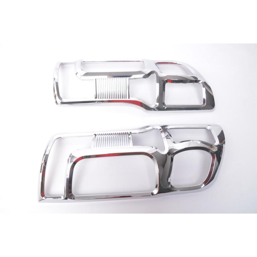 日産 NV350キャラバン E26系前期専用LEDテールランプガーニッシュ