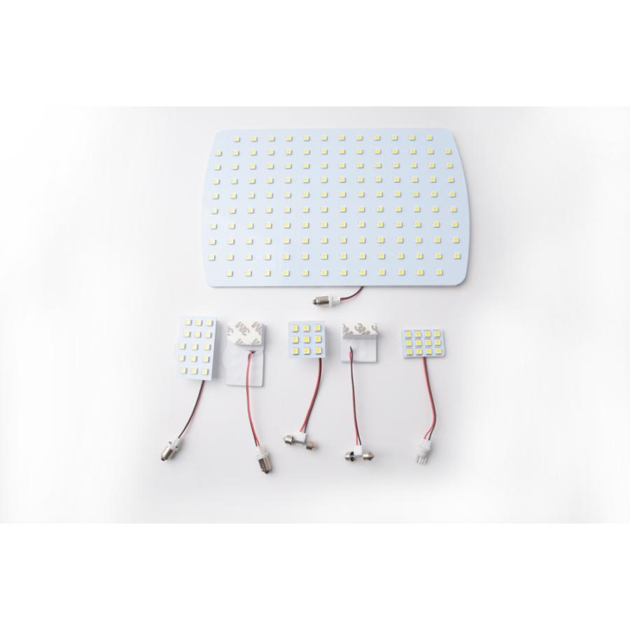 日産（NISSAN） エルグランド E51 LEDルームランプ ホワイト/白 室内灯