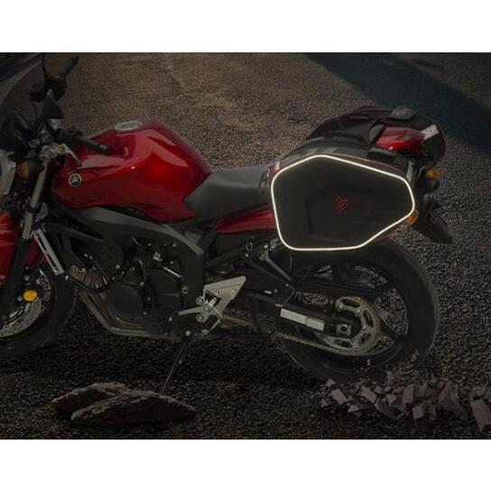 値下げ　GIANT サイド用　パニエバッグ　2個　美品　レインカバー付き 値下げ GIANT サイド用 パニエバッグ 2個 美品 レインカバー付き