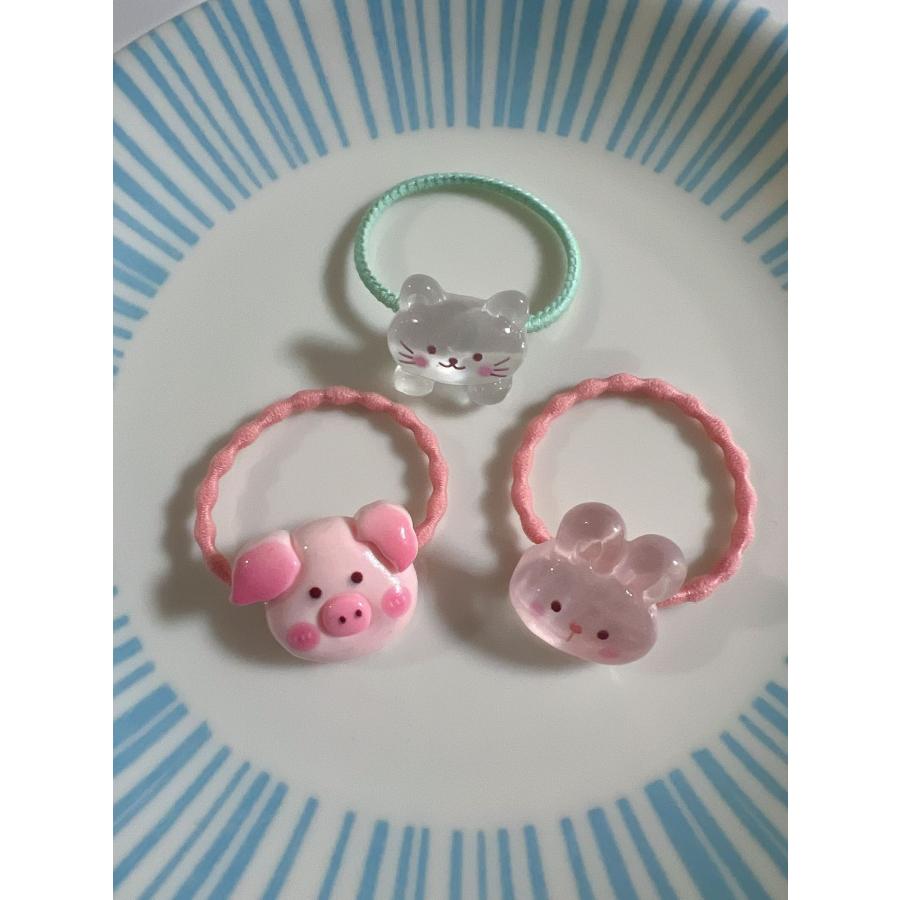 584*ヘアゴム(子ブタ・ブルー) 動物パーツゴム ブタ うさぎ ネコ ヘアゴム キッズヘアゴム かわいい