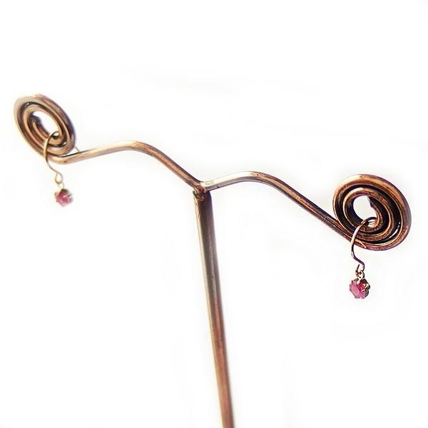 ピアス ルビー K18 イエローゴールド 7月 誕生石 ジプシー フック