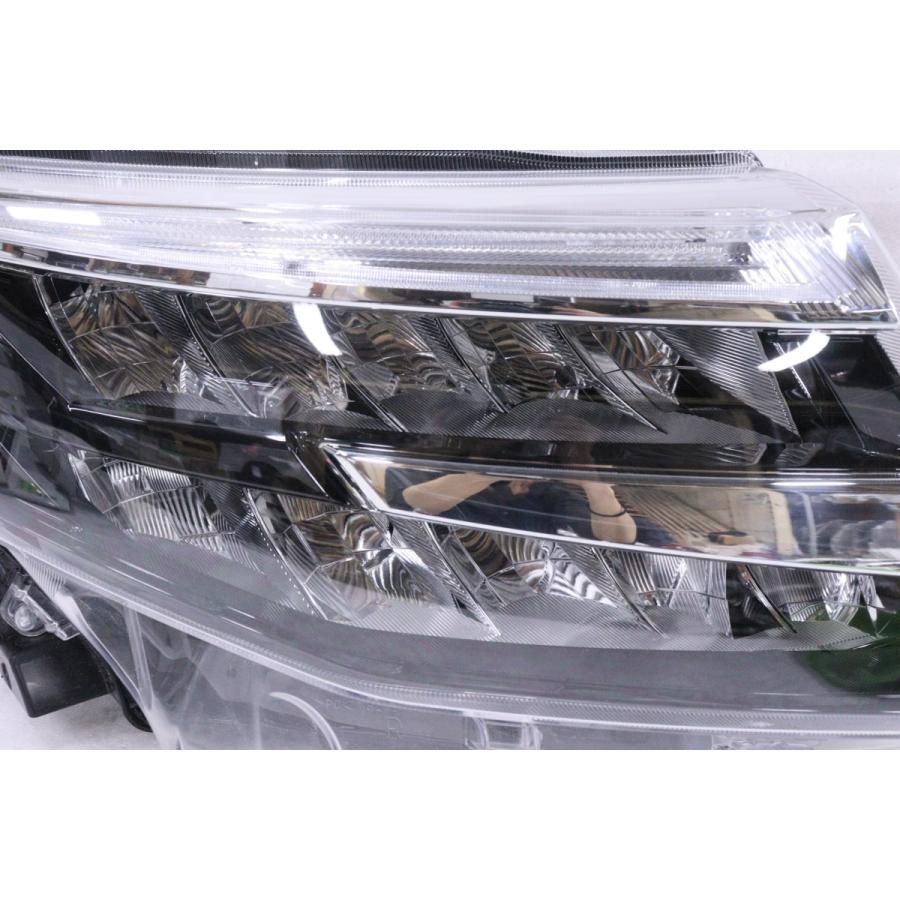 ルーミー 10-1333☆美品☆後期 LED M900A ルーミーカスタム☆右