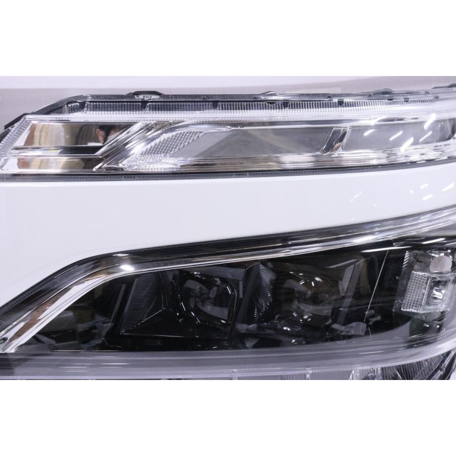 ヴォクシーZRR80 右ヘッドライト♪きれい！