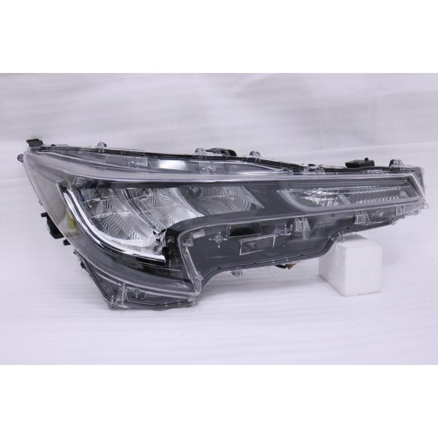 カローラ 13-1960☆美品 LED NRE210H カローラスポーツ HV☆右ヘッド 