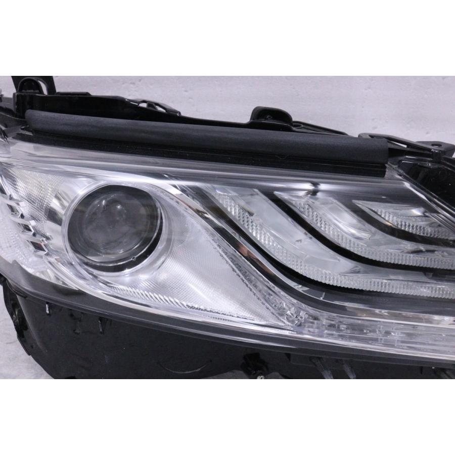 カムリ　AXVH70　後期　LED　ヘッドライト　左右　セットコイト33-233 カムリ 13-619☆【値下】美品☆前期 LED AXVH70 カムリ☆右ヘッド