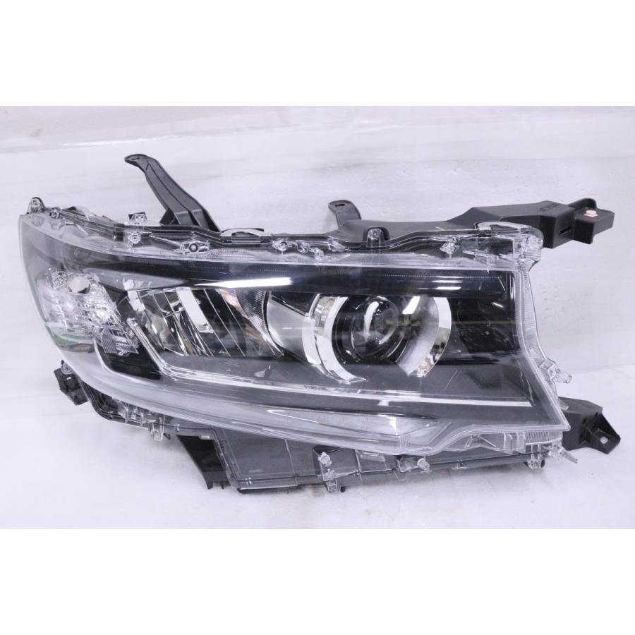 トヨタ（TOYOTA） 15-803☆美品☆後期 LED TRJ150W ランドクルーザー