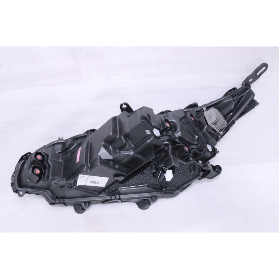 ハリアー 15-814☆美品 LED MXUA80 HV☆右ヘッドライト G Z KOITO 48