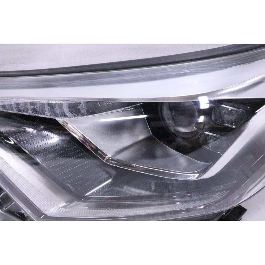 C-HR 15-833☆前期 LED NGX10 C-HR☆左ヘッドライト KOITO 10-101 打刻