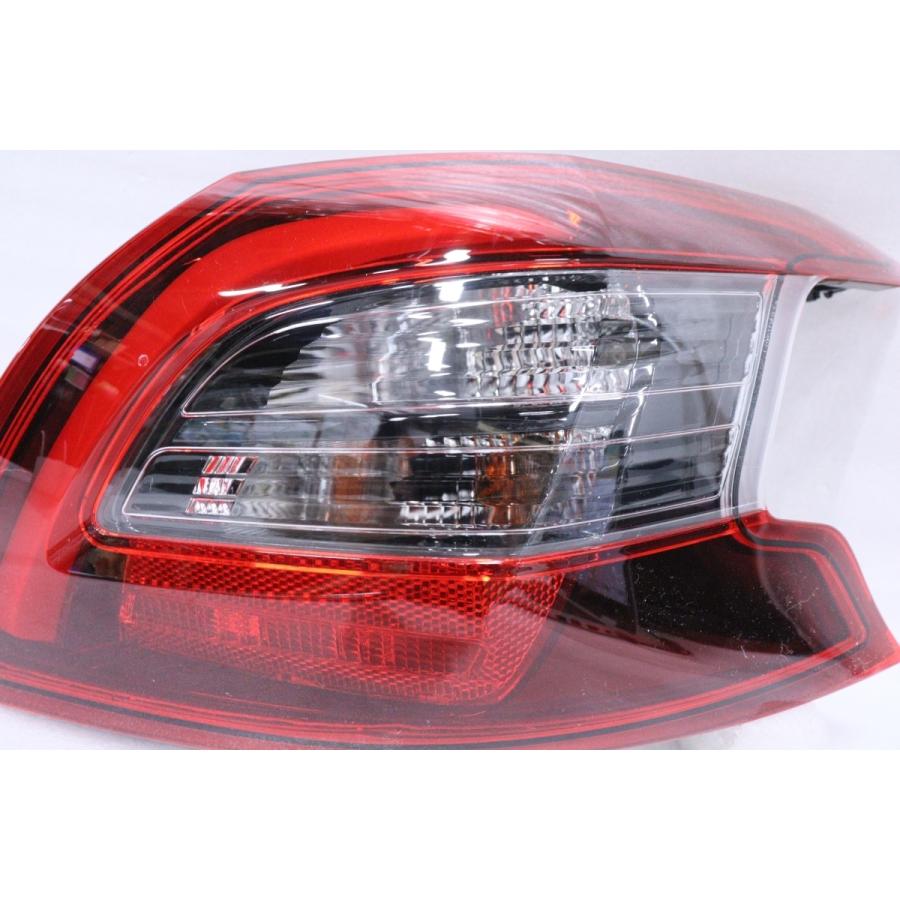 PEUGEOT（プジョー） 16-71☆美品☆LED T9 プジョー308☆右テール