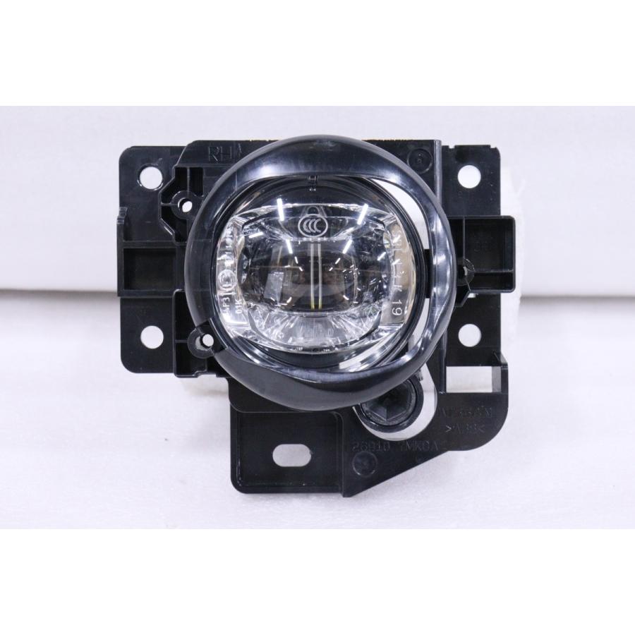 17-462☆美品☆LED B44A ルークス☆右フォグランプ ハイウェイスター