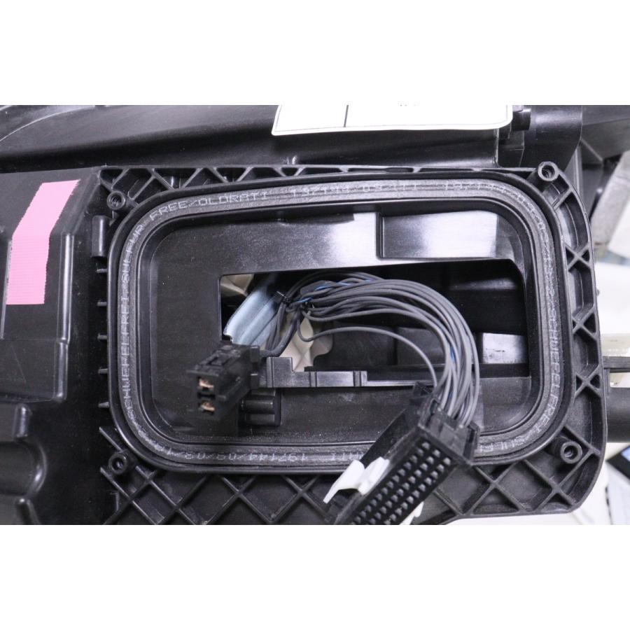17-716☆後期 LED W205 ベンツCクラス☆右ヘッドライト A205 906 82 05 