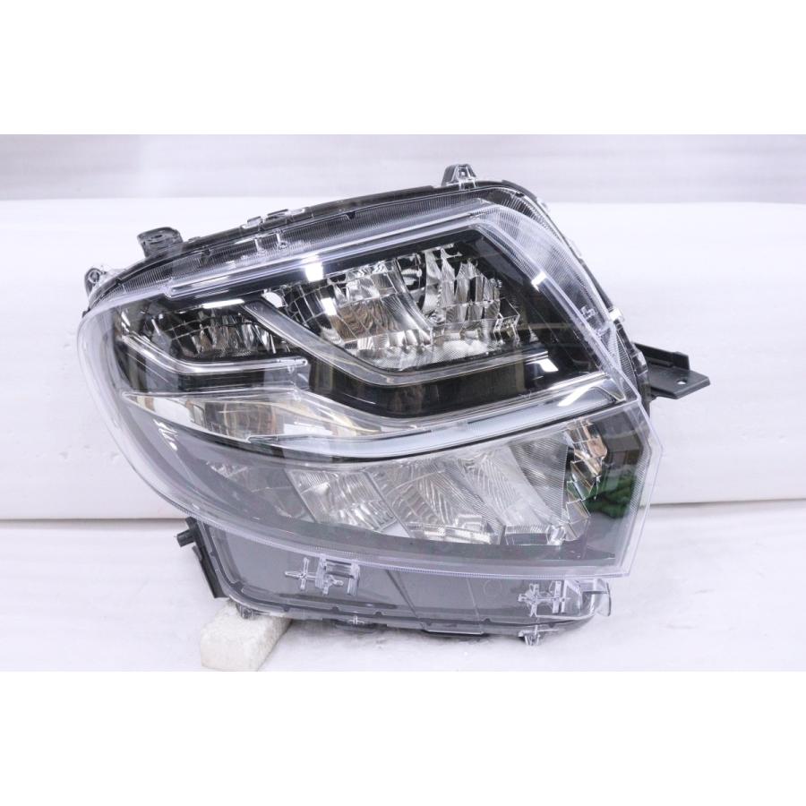 18-1190☆美品☆LED LA650S タントカスタム☆右ヘッドライト KOITO 100