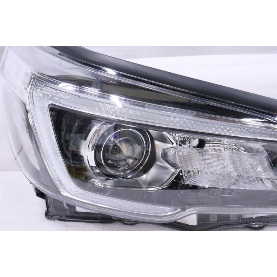 フォレスター 18-429☆美品☆LED SK9 フォレスター☆右ヘッドライト