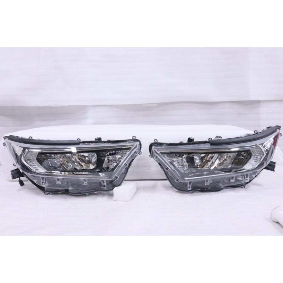 19-2226☆美品☆前期 LED MXAA52 RAV4☆左右ヘッドライト ガソリン車