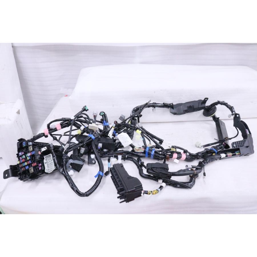 インプレッサ インプレッサ スポーツ 19-2535☆未使用品☆GT ヒューズボックス