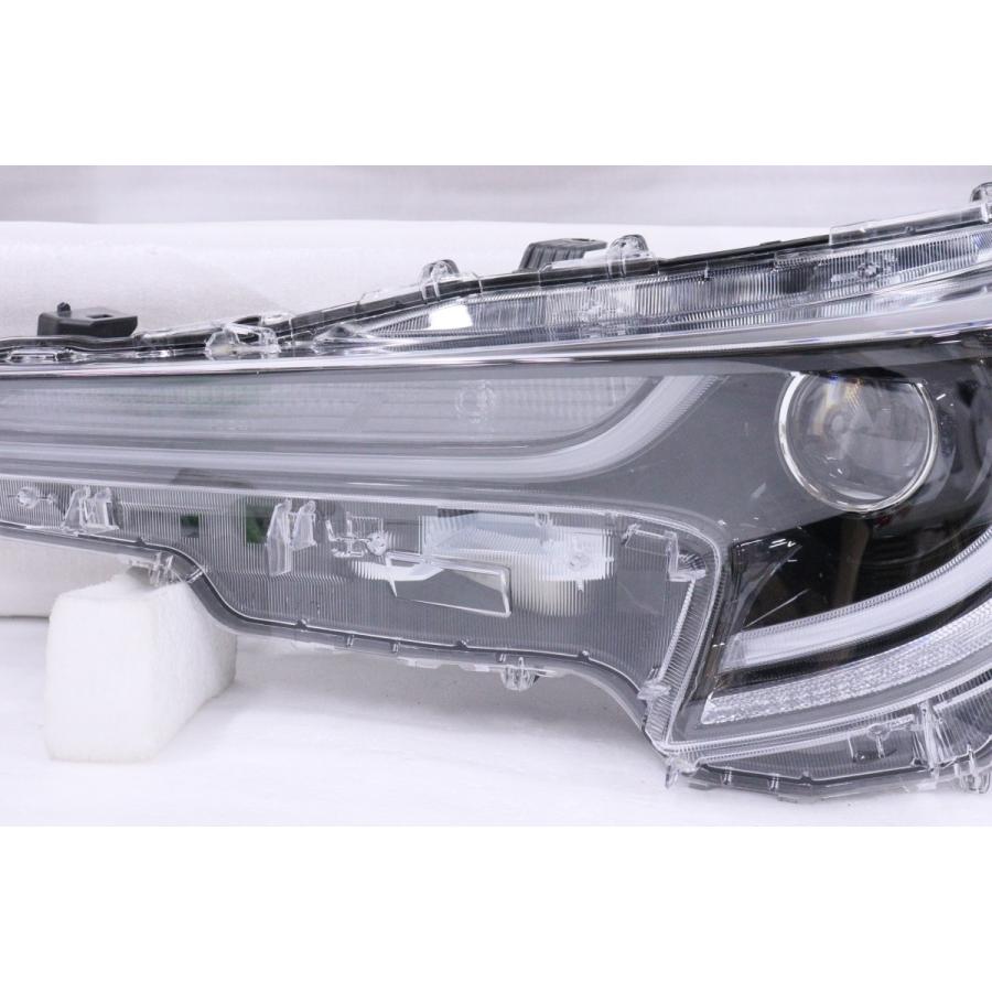 カローラスポーツヘッドランプユニット左 カローラスポーツ 6BA-MZEA12H 左ヘッドライトASSY G 12-647 81106
