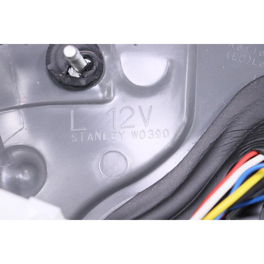 プリウス 19-359☆社外 LED ZVW30 G's仕様☆左テールライト STANLEY