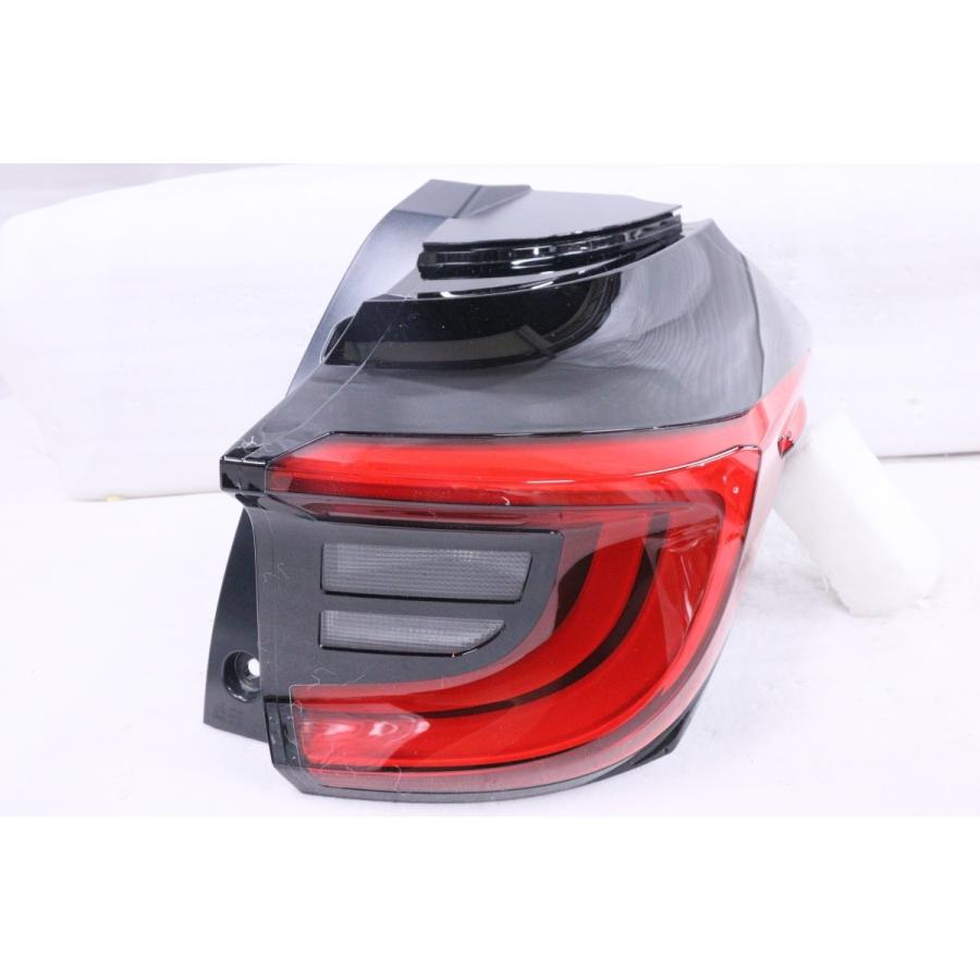 MXPA10 GRヤリス 前期純正 LED テールランプ KOITO K0-10