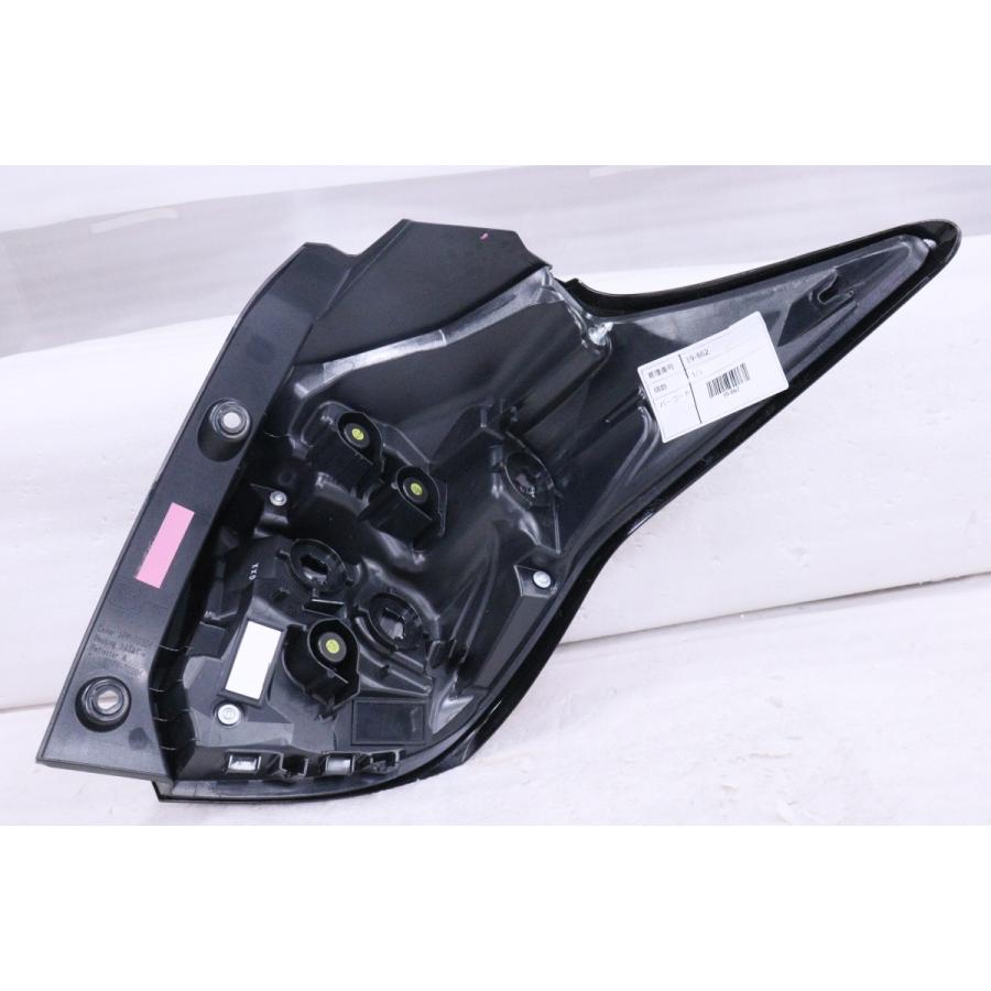 トヨタ（TOYOTA） 19-862☆【値下】美品☆LED MXPA10 ヤリス☆左テール