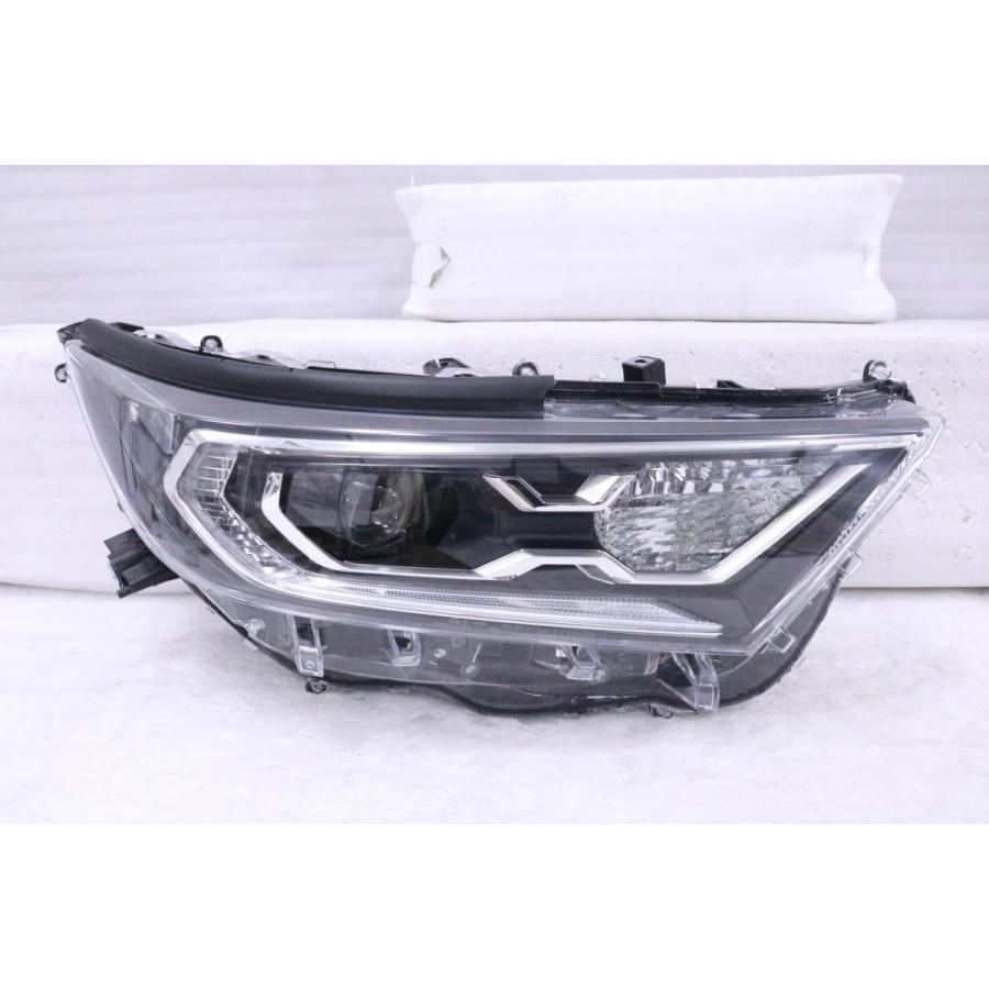 1X-1117☆美品☆前期 LED MXAA52 RAV4 ハイブリッド☆右ヘッドライト