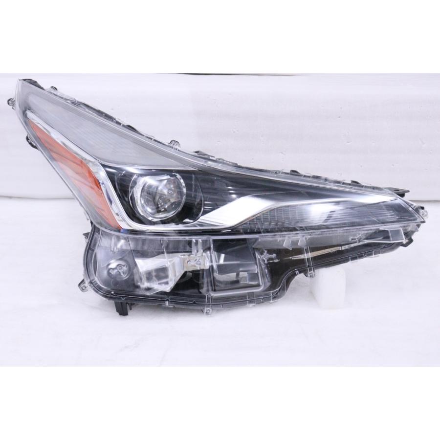 60プリウスヘッドライトユニット右LED 1Y-1952☆美品 後期 LED ZVW51 プリウス☆右ヘッドライト KOITO 47-104