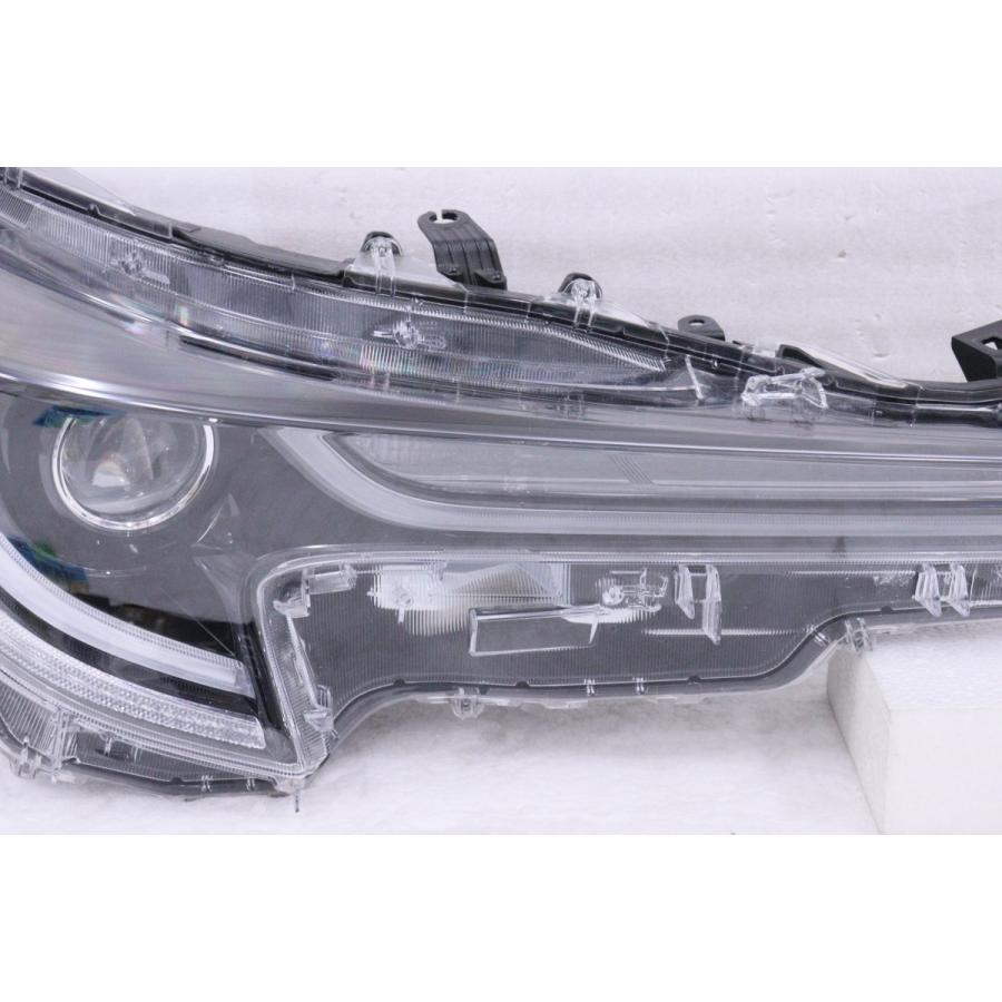 カローラ 1Y-1976☆LED NRE210H カローラスポーツ☆右ヘッドライト